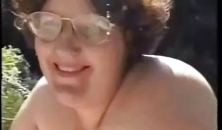 Büyükanne ile porno izleyerek büyük bir seks 18 xxx oğlu yakalandı