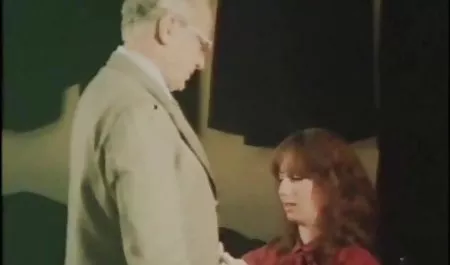 Yasemin kaba genç sahne evcilleştirdi seks pono video