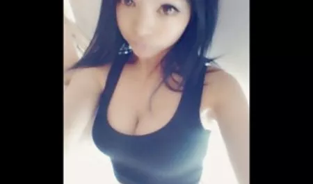 Kanadalı yıldızı Nikki Benz strip tease sek porn video