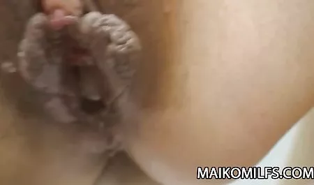 Seksi xxx porna seks Maria RYA ona tatlı kedi oynuyor