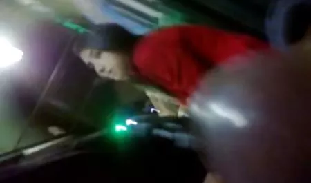 Büyük memeli MILF eğlenmek için sıcak sıkı kedi genç xxx hekayeler yalıyor