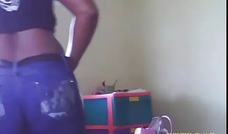Güzel sarışın webcam show kremsi mastürbasyon seks borno video