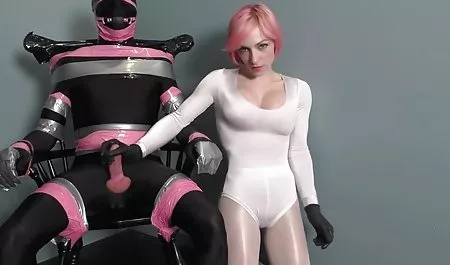 İş yerinde büyük göğüsleri - xxx sevişme külotlu çorap içinde çapalar, sahne Carly hit oynar