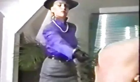 - Güzel kız teen Jojo bir öpücük ve bi-bi-si xxx sevişme